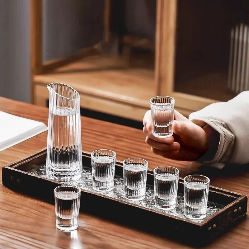 6 Piece White Wine Glass Set with Divider and Bullet Design