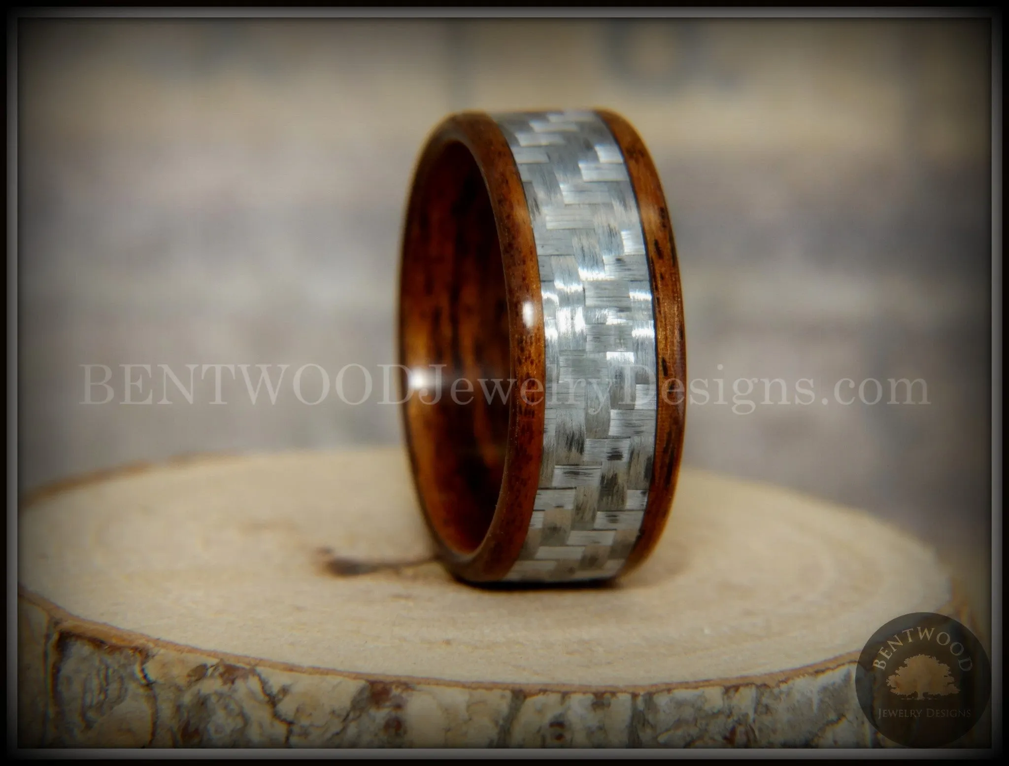 Bentwood Ring - Silver Twill Centered Edge Carbon Fiber Rosewood Wood Ring